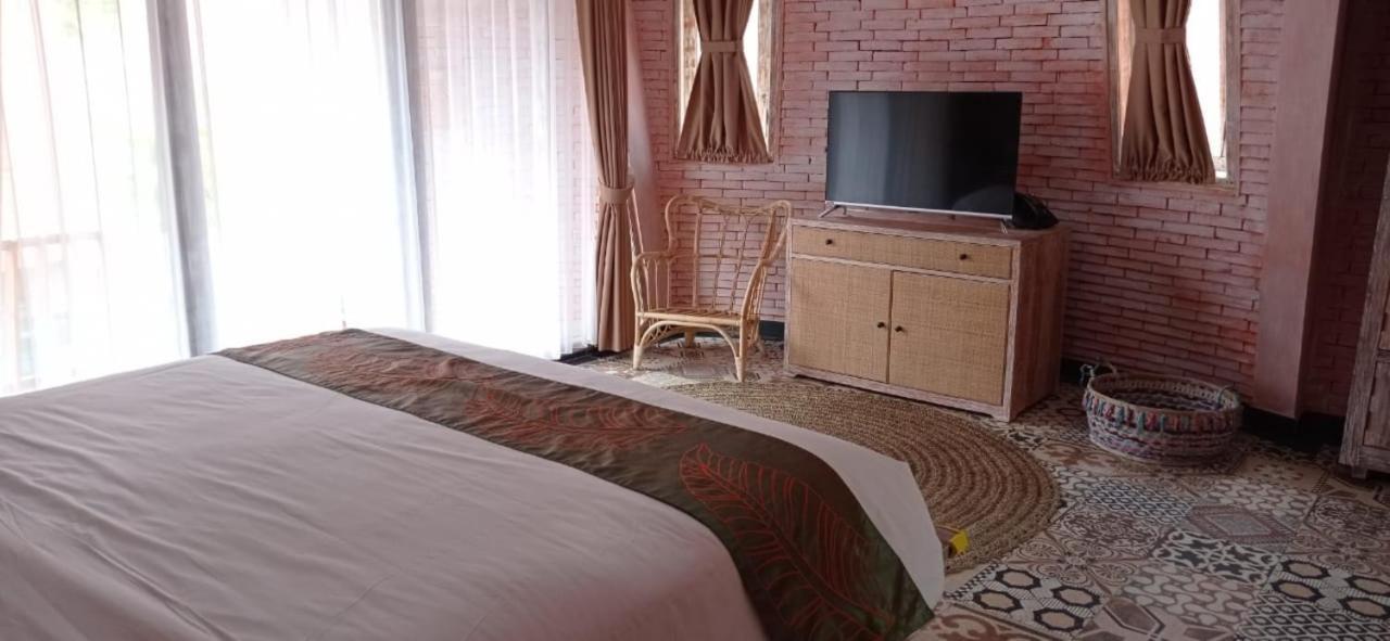 Dusun Semilir Hotel And Resort Semarang Extérieur photo