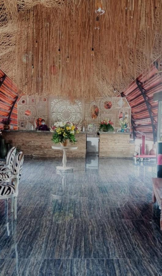 Dusun Semilir Hotel And Resort Semarang Extérieur photo